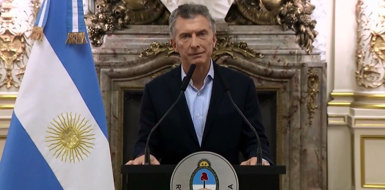 Macri inició conversaciones con el FMI y le pedirá cerca de 30 mil millones de dólares
