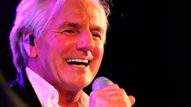 Trasladaron a Sergio Denis a Buenos Aires en un avión sanitario