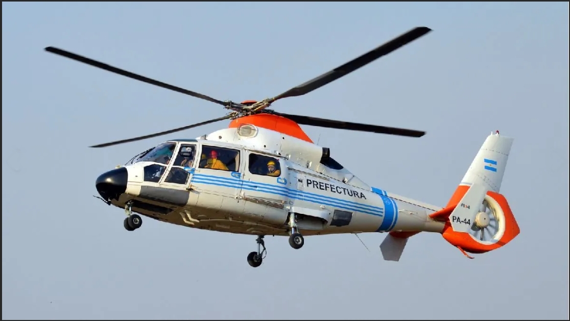 A bordo de 3 helicópteros, la Selección argentina dio una vuelta olímpica aérea sobre la 9 de Julio