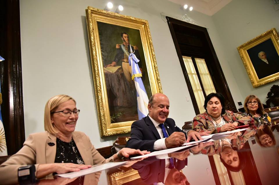 Firma de Convenio Facultad de Derecho