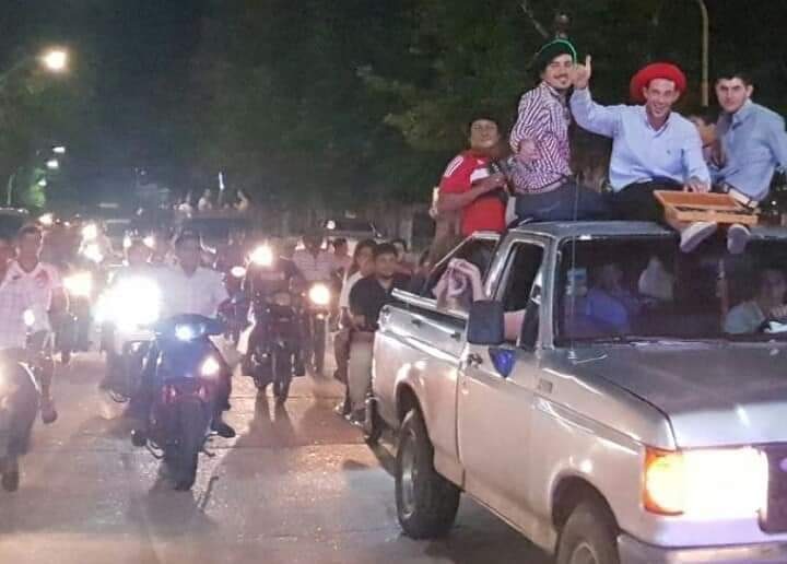 Joaquín Griolio llegó a Esquina fue recibido con una caravana