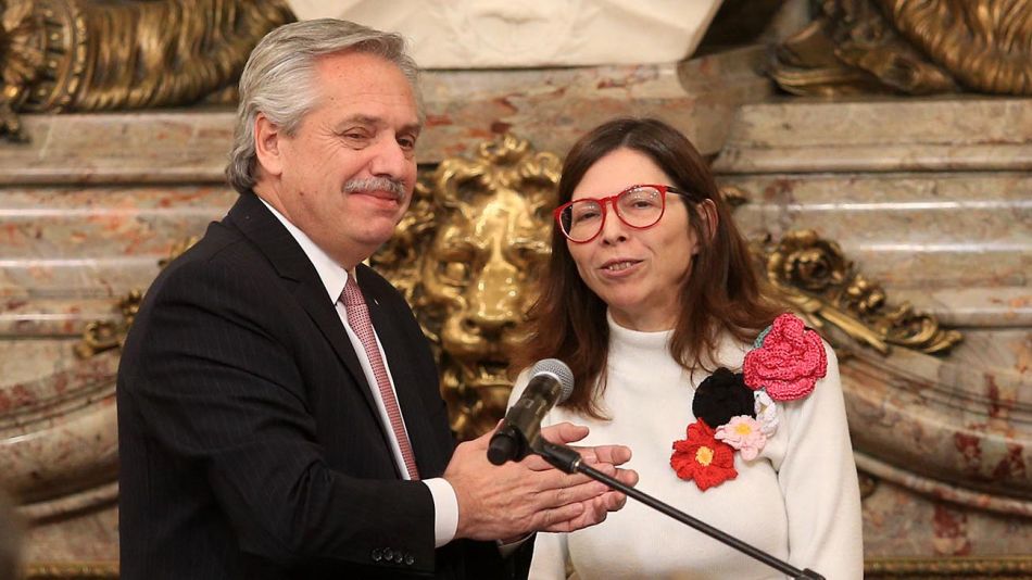 Silvina Batakis puso a disposición su renuncia y está en duda si continúa